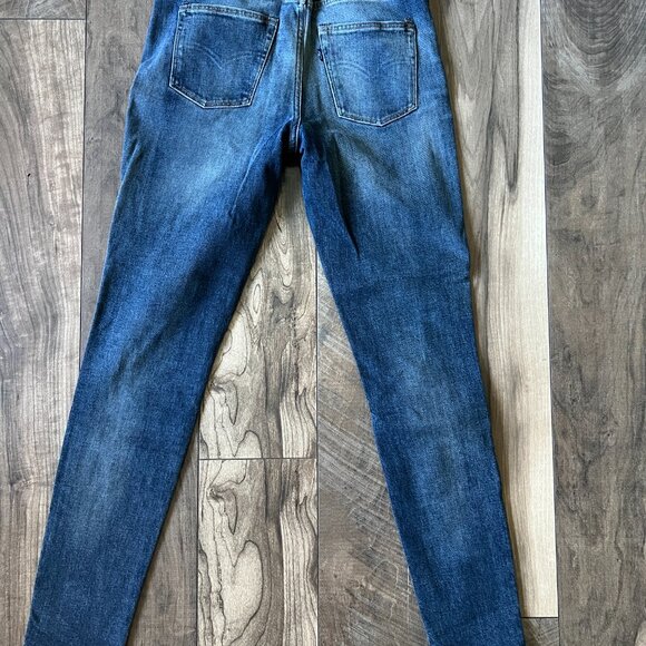 Empire Skinny Levis Jeans - Picture 3 of 5